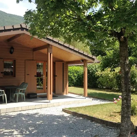 Kemping Lakeside Cabin